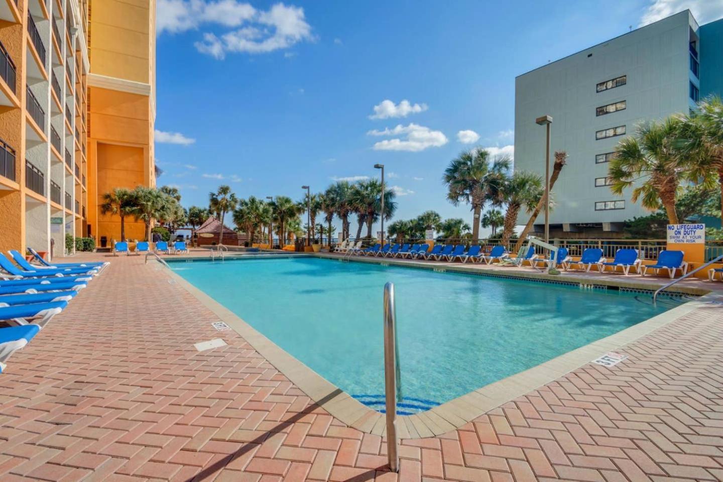 Oversized Ocean View Queen Suite With Beautiful Fireplace And Accents - Sleeps 4 Guests! Myrtle Beach Room photo