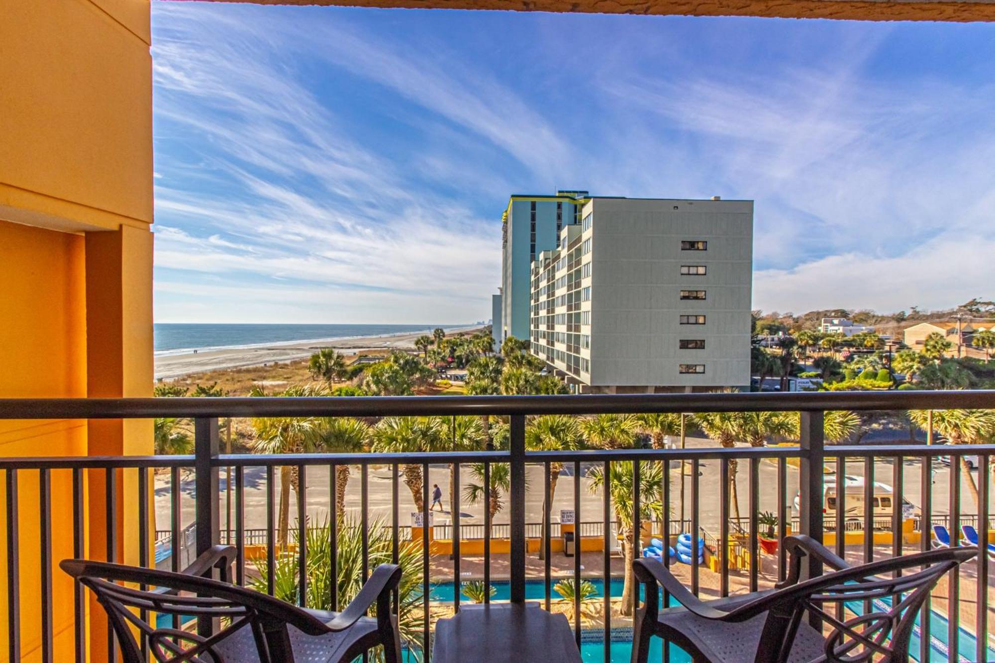 Oversized Ocean View Queen Suite With Beautiful Fireplace And Accents - Sleeps 4 Guests! Myrtle Beach Room photo