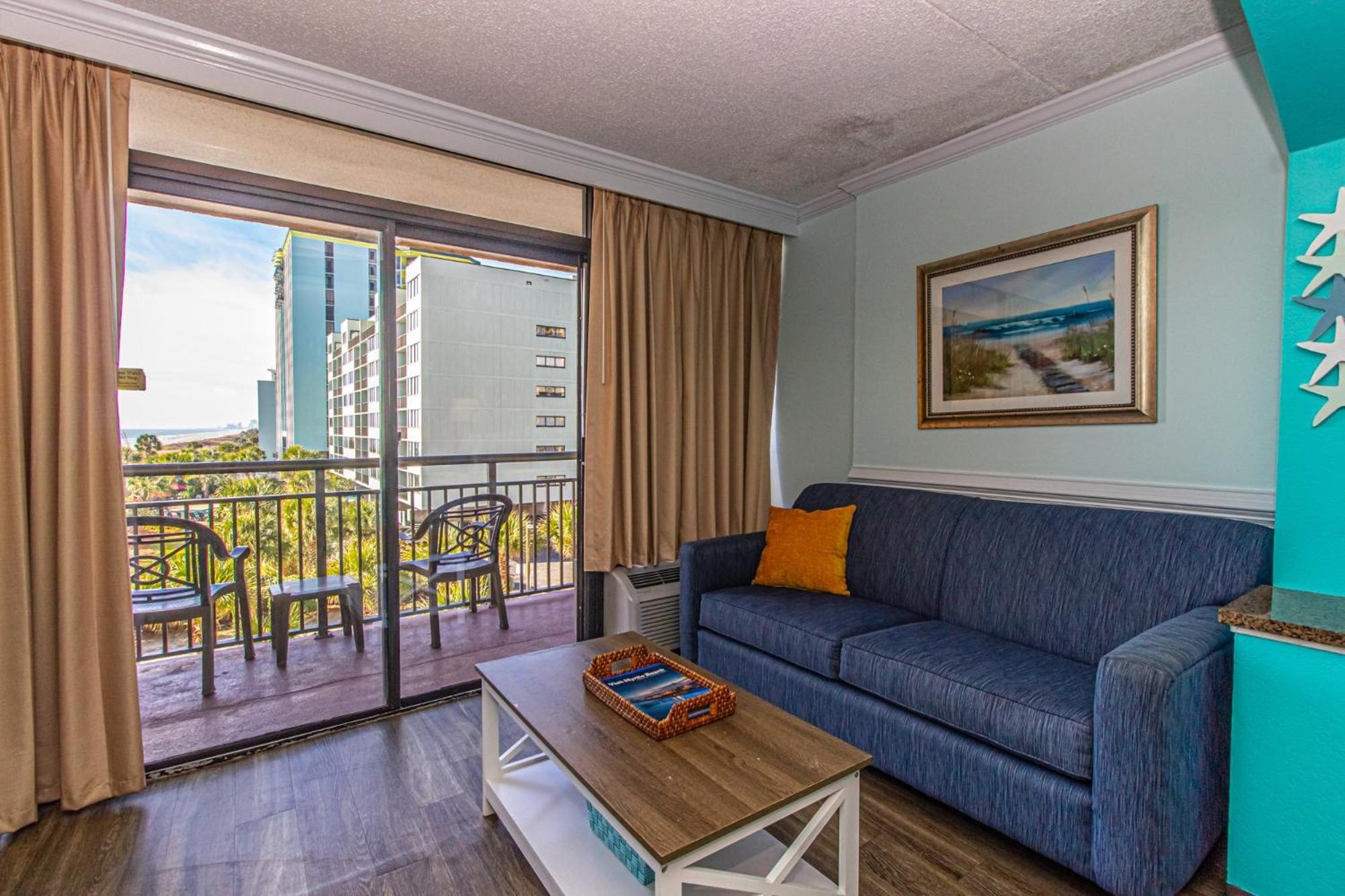 Oversized Ocean View Queen Suite With Beautiful Fireplace And Accents - Sleeps 4 Guests! Myrtle Beach Room photo